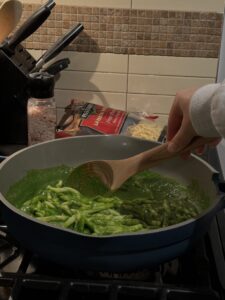 his is so simple and so delicious - garlic marinated chicken, quality pasta, nutrient dense sauce made with peas, spinach, garlic, lemon! #easyrecipe #healthydinner #quickmeals #recipes #recipe